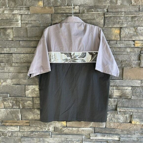 Island Built Button Up Men’s Shirt Size Medium - Picture 3 of 4